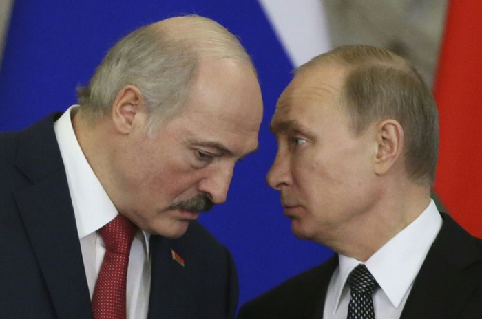 Poutine et Lukashenko