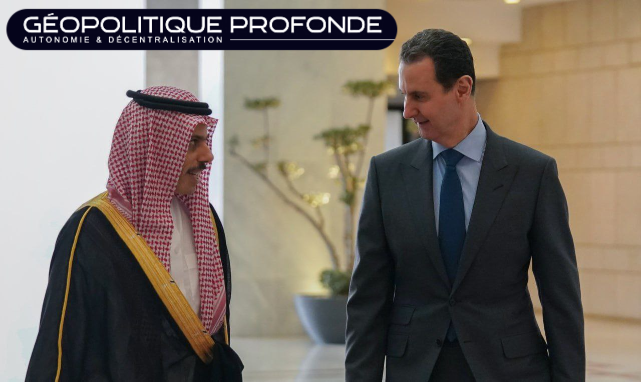 Le ministre saoudien des Affaires étrangères se rend en Syrie et rencontre Assad, pour la première fois depuis le début de la guerre en 2011