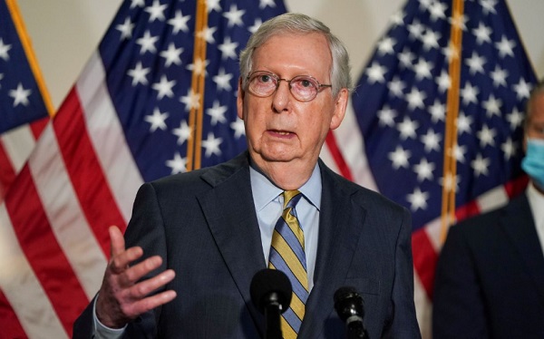 Mitch McConnell-chef des républicains du Sénat.