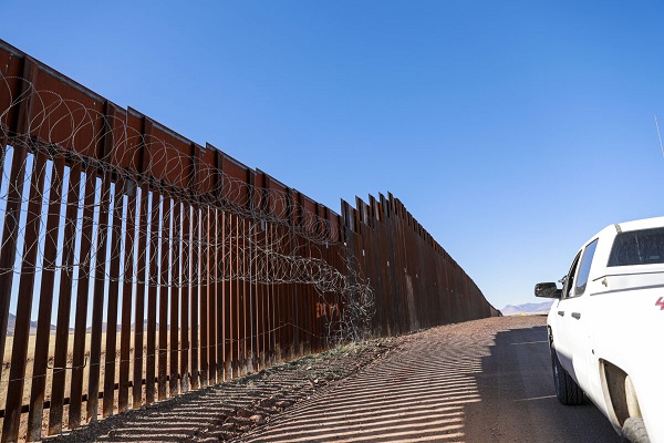 Mur de l'ère Trump à la frontière entre les États-Unis et le Mexique près de Naco, en Arizona.