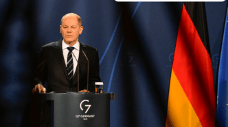 Le chancelier Olaf Scholz a déclaré que l'Allemagne était réticente à l'idée d'envoyer des armes de plus longue portée à l'Ukraine.