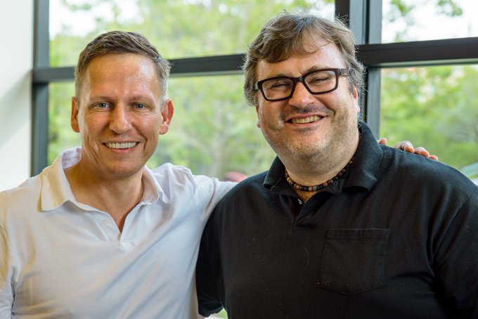 Reid Hoffman- fondateur de LinkedIn et Peter Thiel.