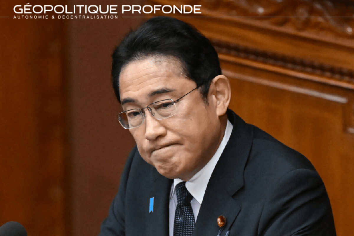 Le Premier ministre japonais distribue 110 milliards de dollars de subventions et d'aides en espèces, prévoit de lutter contre l'inflation.