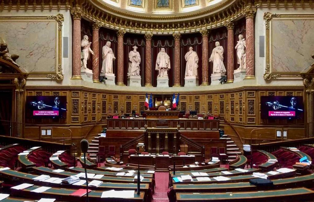 Hémicycle vide