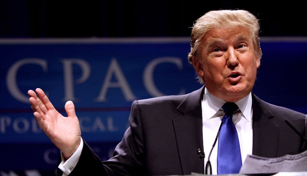 Trump frappe fort avec ses nouvelles taxes : un coup dur pour la mondialisation, un espoir pour le retour des souverainetés nationales face aux élites mondiales