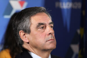 L'affaire Fillon 2025 connaît un nouvel épisode judiciaire : retour sur une saga politique et juridique qui secoue la droite depuis 8 ans.
