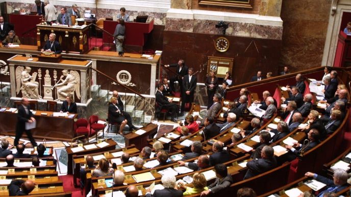 L'exécutif multiplie les tractations de coulisses pour relancer le budget 2026 après l'échec de la CMP