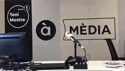 Les médias balayent la vérité sous le tapis