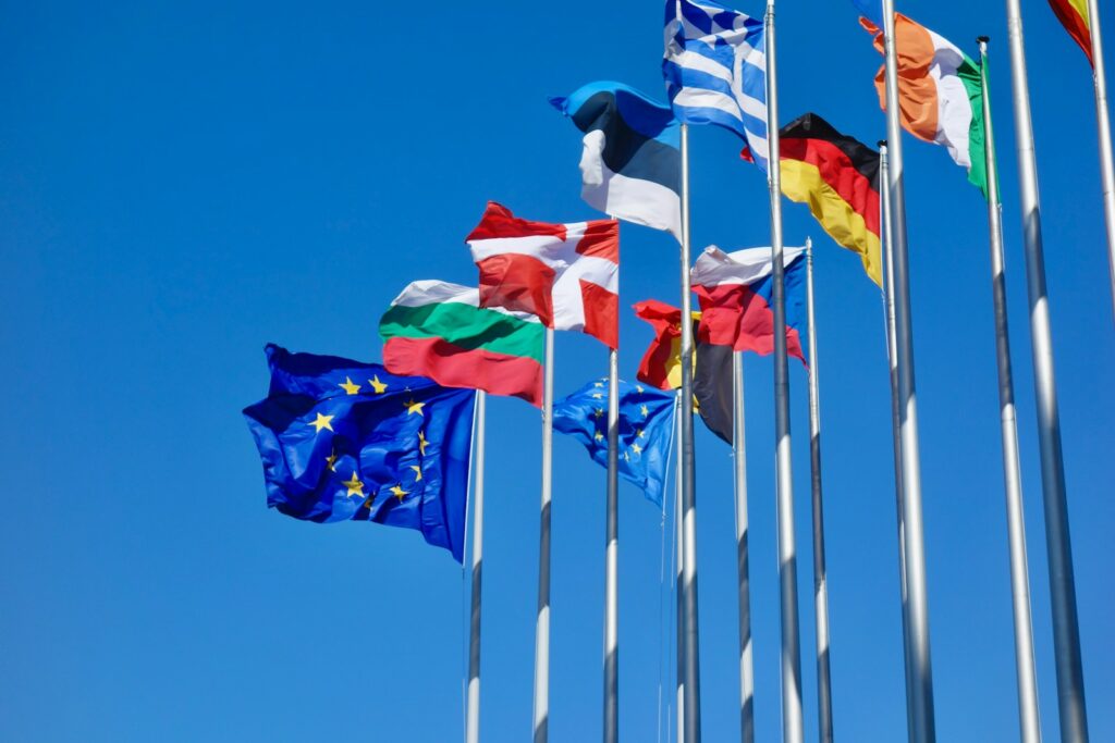 Drapeau de l'UE et des pays membres