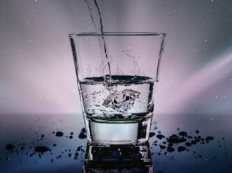 water, glass, liquid, wet, refreshment, diamond, splash, nature, water glass, drop of water, fresh, light effect, blow, gems, luxury, wealth, ice cubes, diamond shape, drink, drinking glass, sparkling water
