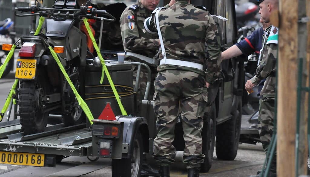 En cas de conflit de haute intensité, l’armée française serait incapable de garantir son ravitaillement en carburant, selon le site spécialisé Opex360