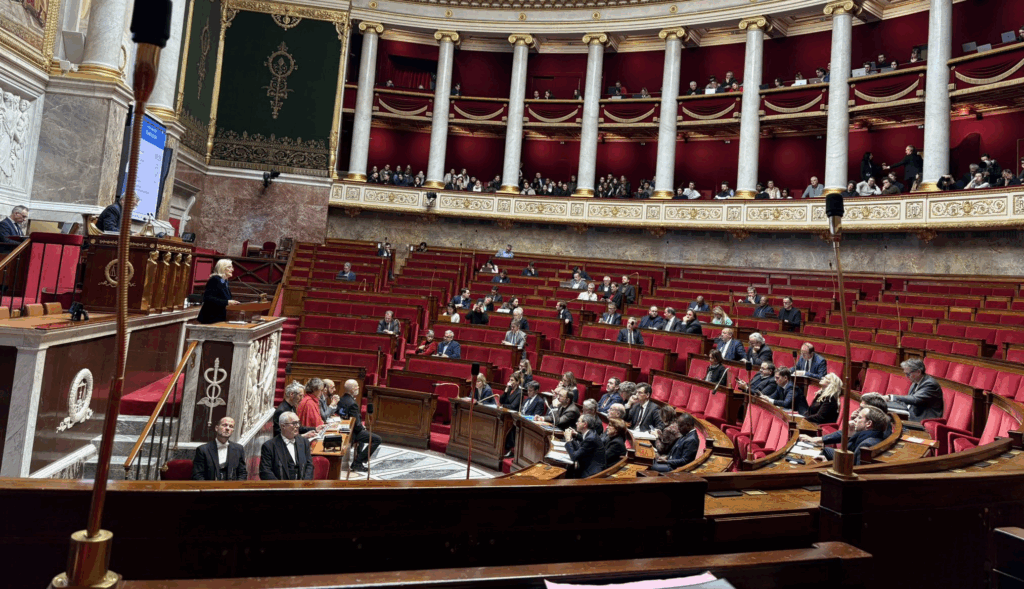  La motion de censure contre François Bayrou