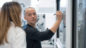 Raphaël Rodriguez vient de découvrir une molécule qui pourrait éliminer les cellules métastatiques.