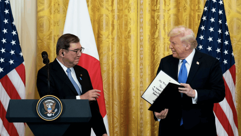  Trump et le Premier ministre japonais Shigeru Ishiba ont discuté d'une coopération potentielle et de la participation japonaise au système de défense antimissile spatial Golden Dome de Trump.