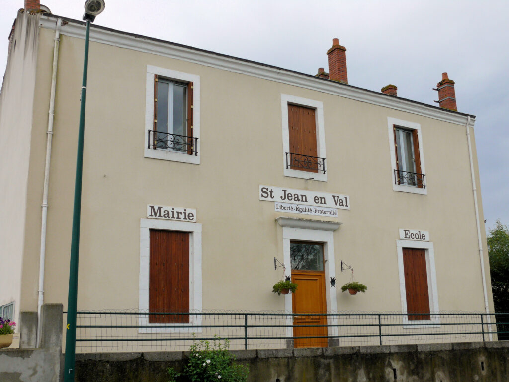 L’institution scolaire est devenue un terrain de conflits 