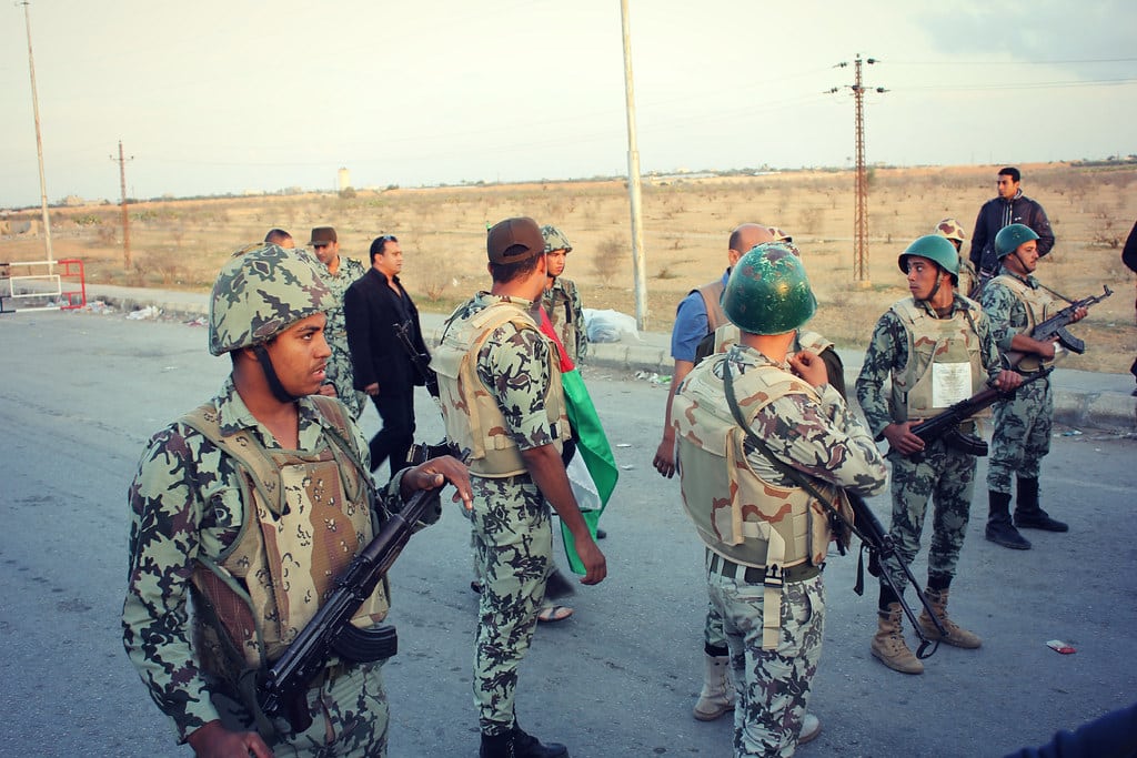 Convoi égyptien à la frontière de Rafah, Égypte









