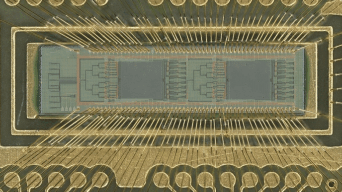Une nouvelle puce basée sur la lumière multiplie par 100 l'efficacité énergétique des tâches d'IA