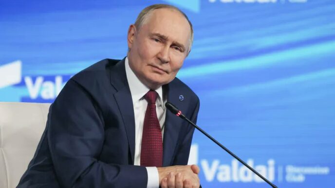 A Sotchi, Poutine répond aux critiques de l’OTAN et de Trump