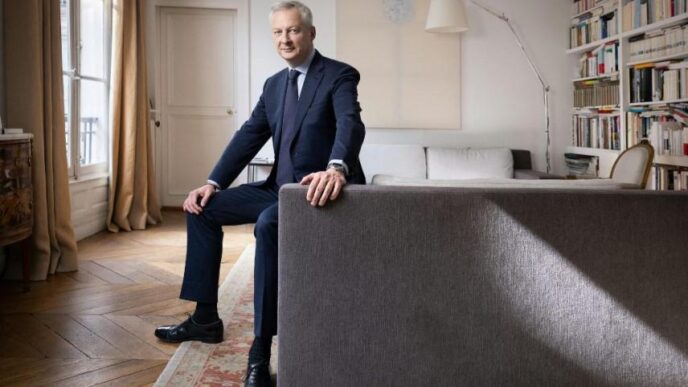 Accusé par la classe politique d’avoir fait exploser la dette, Bruno Le Maire règle ses comptes dans le nouveau podcast TF1LCI