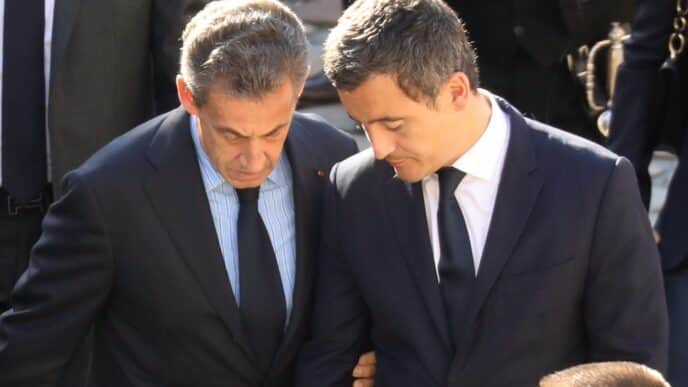 Gérald Darmanin attaqué par 29 avocats pour sa visite secrète à Nicolas Sarkozy à la Santé