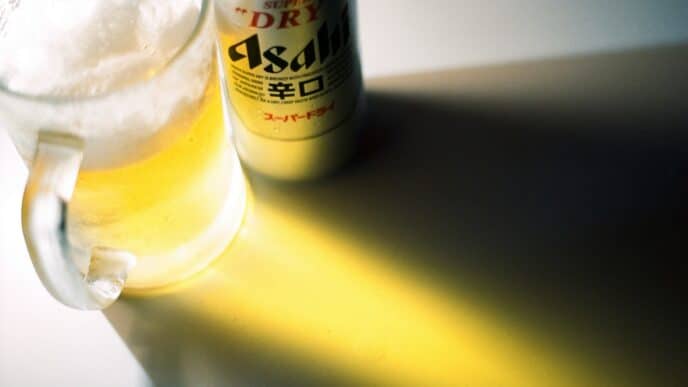 Le Japon fait face à une pénurie de bière Asahi après une cyberattaque