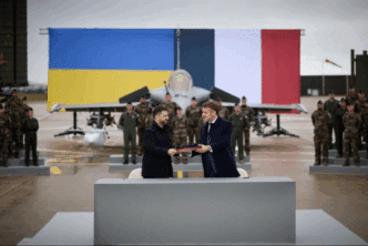 Emmanuel Macron et Volodymyr Zelensky ont annoncé la signature d’une déclaration d’intention pour l’achat de 100 Rafale par Kiev