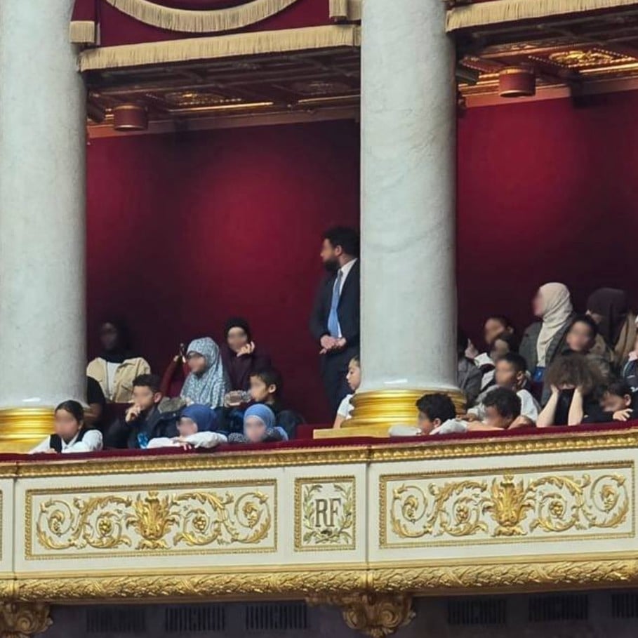 Des jeunes filles voilées aperçues dans les tribunes de l’Assemblée, Braun-Pivet dénonce une tenue «inacceptable»