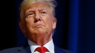 Les États-Unis lancent des frappes en Syrie visant des combattants de l'État islamique après des morts américains.