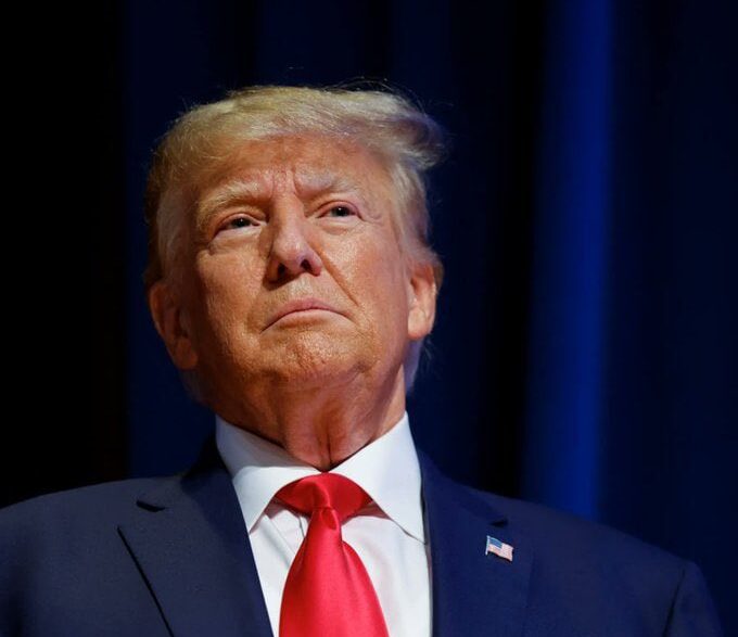 Les États-Unis lancent des frappes en Syrie visant des combattants de l'État islamique après des morts américains.