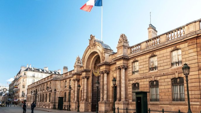 Vol de porcelaine par l'argentier de l'Elysée