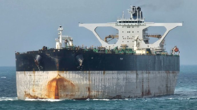 La Russie envoie sa marine pour protéger un pétrolier poursuivi par les forces américaines.