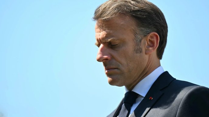 «Caniche», «larbin» : indignation en France après la réaction de Macron à l’opération militaire américaine au Venezuela