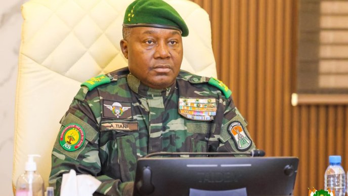 La France à l'origine de l'attaque de l'aéroport du Niger – dirigeant