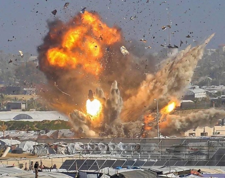 Raids aériens israéliens tuent 32 Palestiniens à Gaza dans la nuit de vendredi à samedi