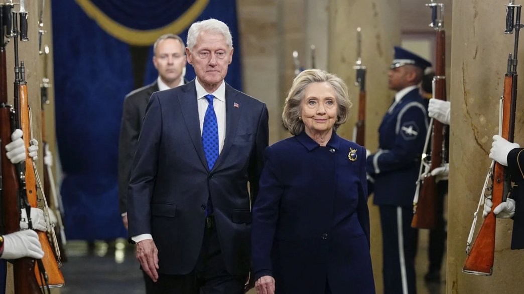 « Ils ont hâte de créer un précédent » : les époux Clinton vont finalement témoigner devant le Congrès sur l’affaire Epstein