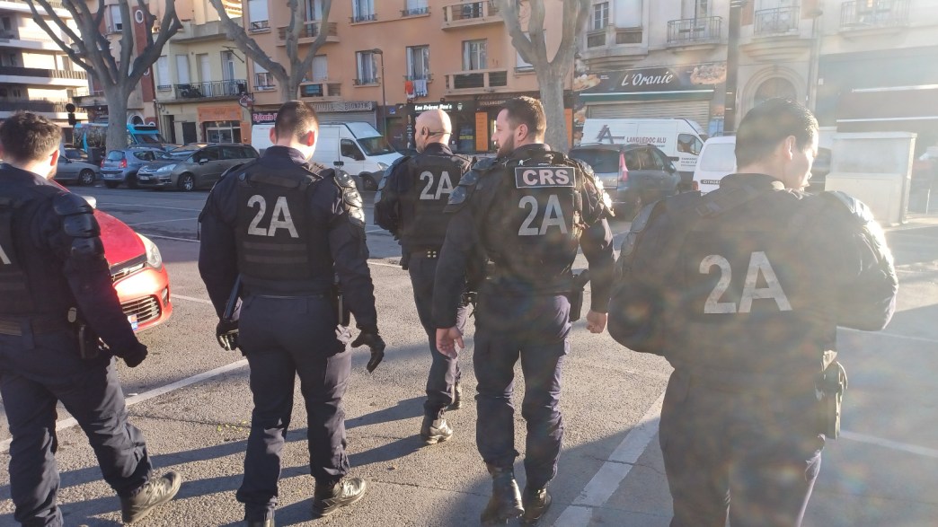 Justice Gilets jaunes : neuf CRS jugés pour des violences commises dans un Burger King