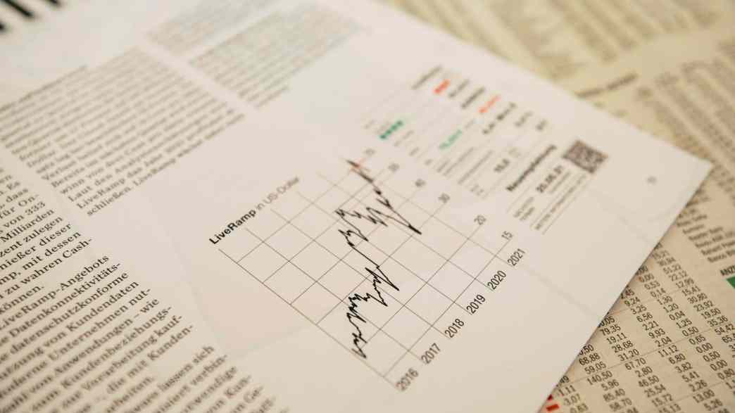 Patients en danger, champagne dans les comptes, impunité interne : un rapport explosif vise l’Ordre des médecins de Paris