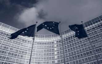 Europe face à la Russie : derrière les discours de guerre, une puissance aux pieds d’argile