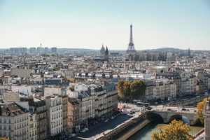La France dans le viseur des marchés : tous les signaux passent au rouge